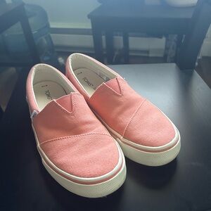 Women’s Toms Flat Sneakers 7.5